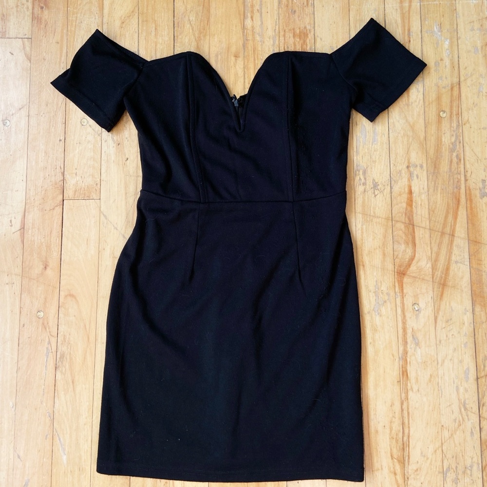 Little Black Dress w Off-The-Shoulder Sleeves